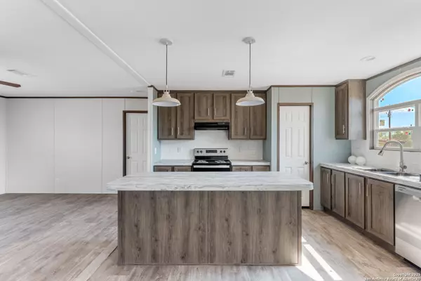 Poteet, TX 78065,3037 FM 1333