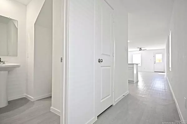 Converse, TX 78109,11822 Bluebell