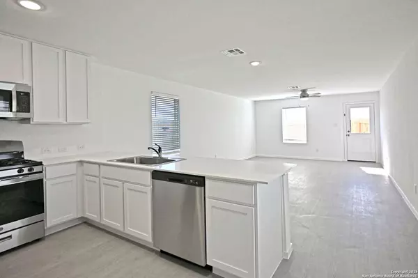 Converse, TX 78109,11822 Bluebell