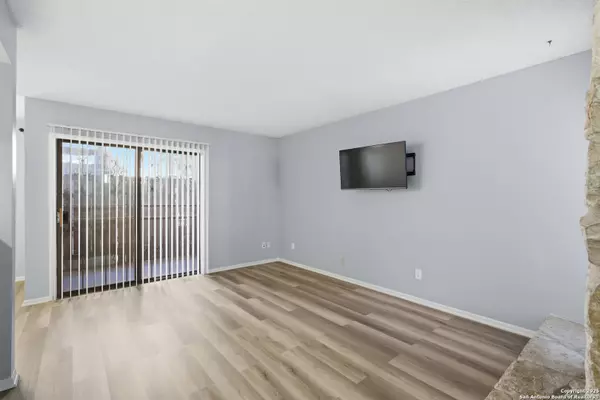 San Antonio, TX 78217,3843 Barrington UNIT 169