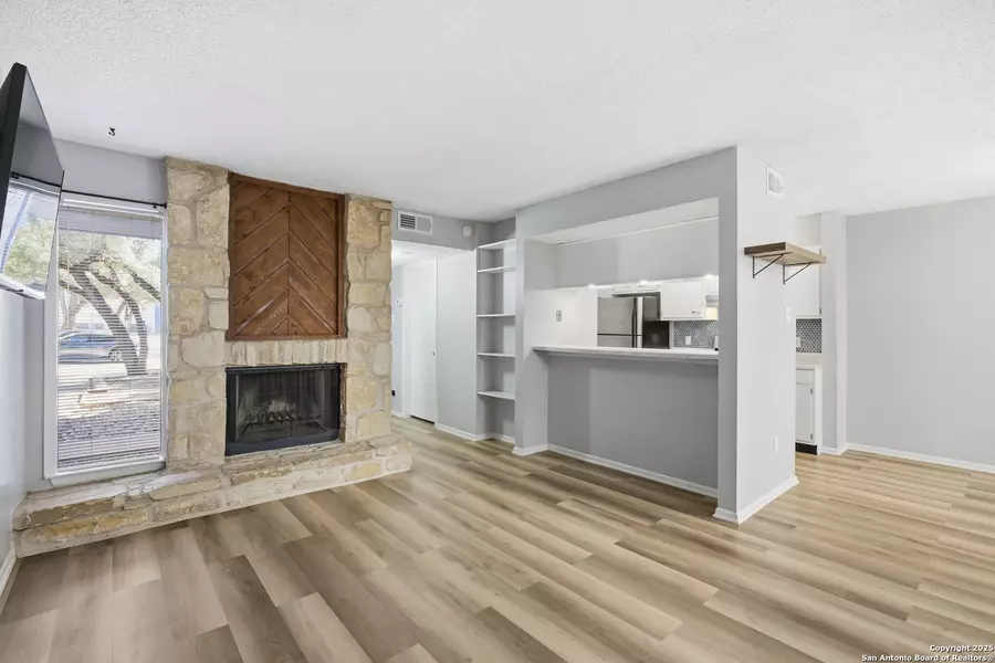 3843 Barrington UNIT 169, San Antonio, TX 78217