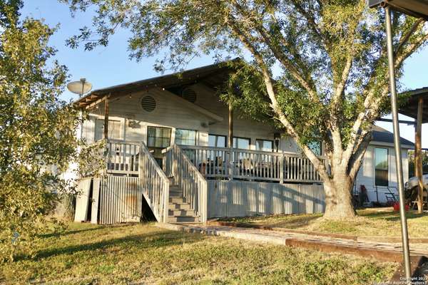 543 County Road 5781, Castroville, TX 78009