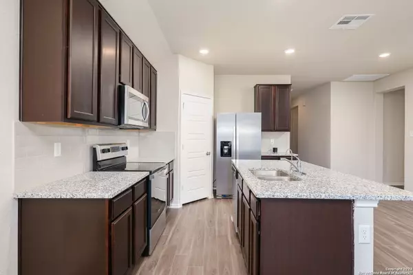 San Antonio, TX 78233-3033,15251 COMANCHE GARD