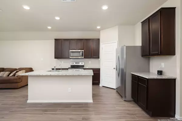 San Antonio, TX 78233-3033,15251 COMANCHE GARD