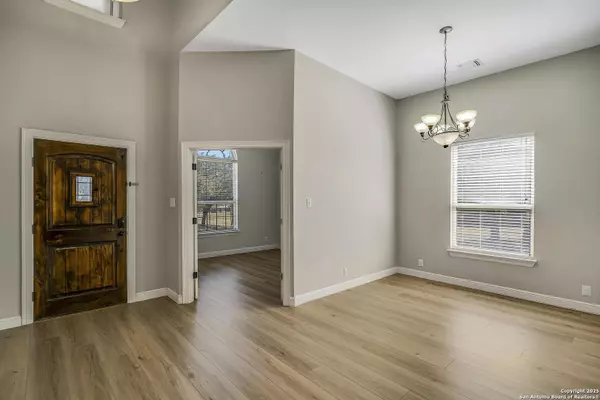 San Antonio, TX 78245,551 Roamer