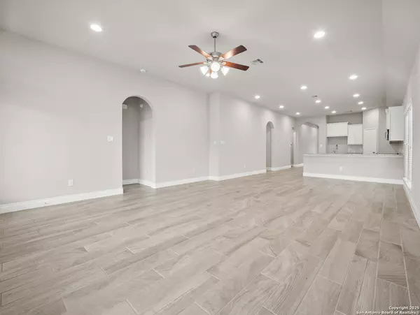 Seguin, TX 78155,2993 Coral Way