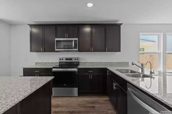 San Antonio, TX 78254,12027 Mutton Busting Drive