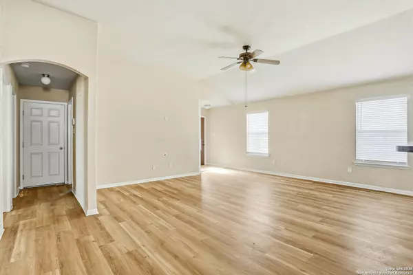 San Antonio, TX 78239,5703 Cardinal Falls