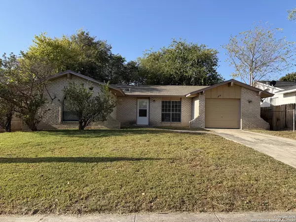 4838 Casa Bello St, San Antonio, TX 78233-6405