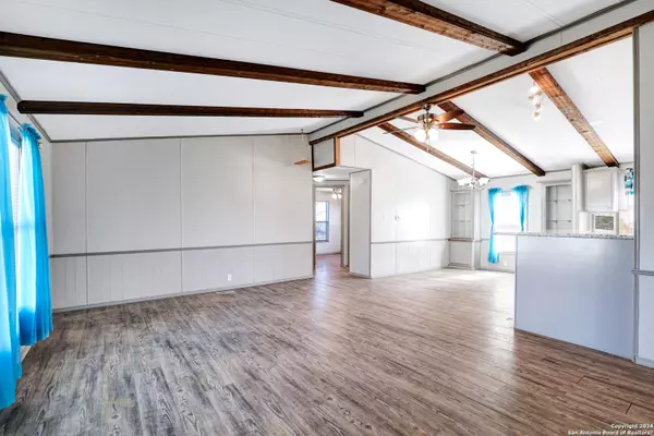 Elmendorf, TX 78112,18066 La Gloria Rd