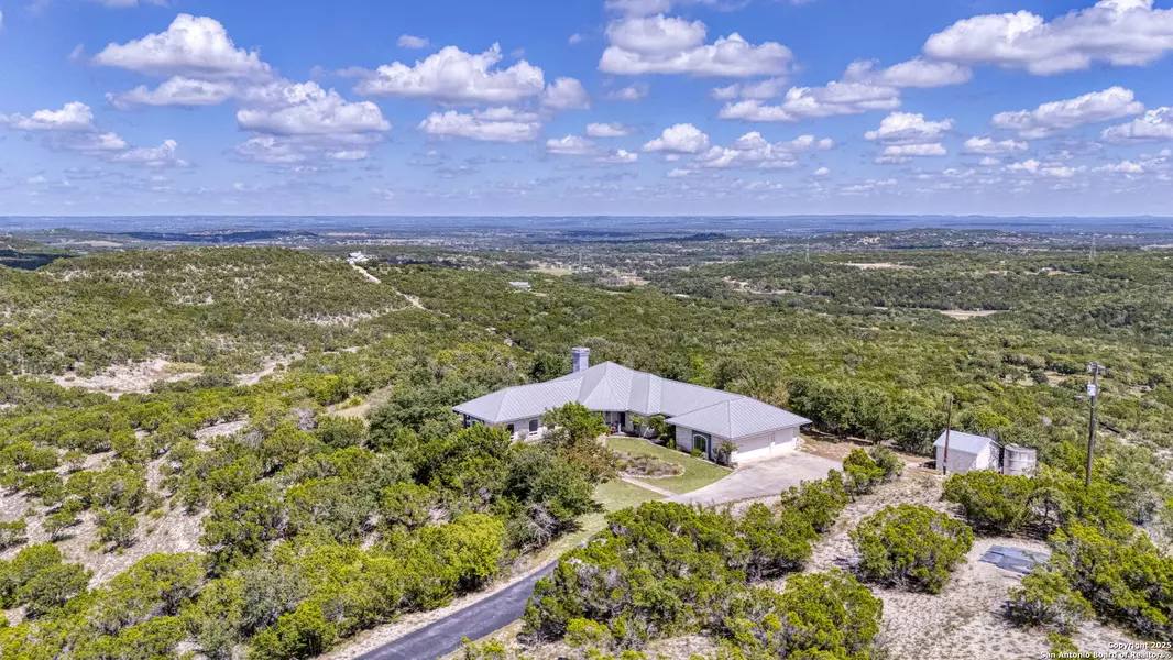 305 Spanish Pass, Boerne, TX 78006