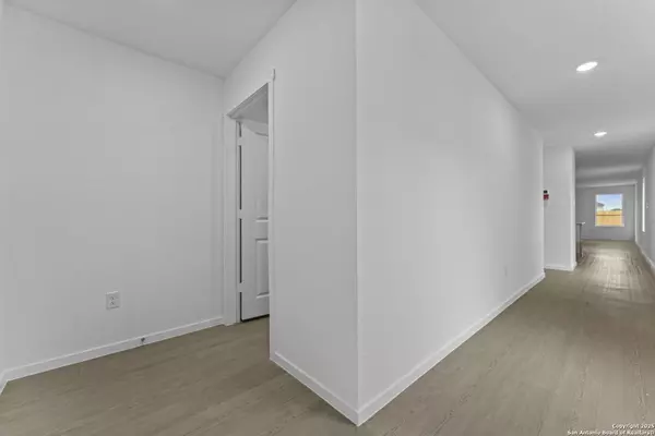 San Antonio, TX 78227,7107 Brownleaf Dr