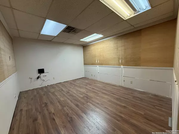 San Antonio, TX 78217,2426 Freedom