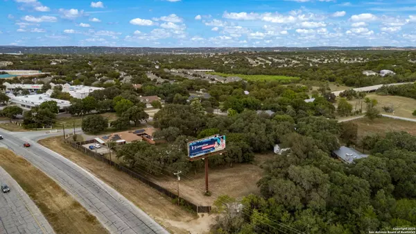 San Antonio, TX 78240,8390 Verde