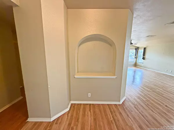 Converse, TX 78109,9626 Anderson Way