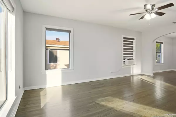 San Antonio, TX 78201,2375 W Mulberry Ave