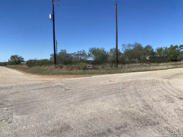 Moore, TX 78057,146 CR 2666