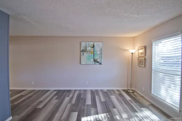 San Antonio, TX 78240,6427 Wurzbach #4 UNIT 4