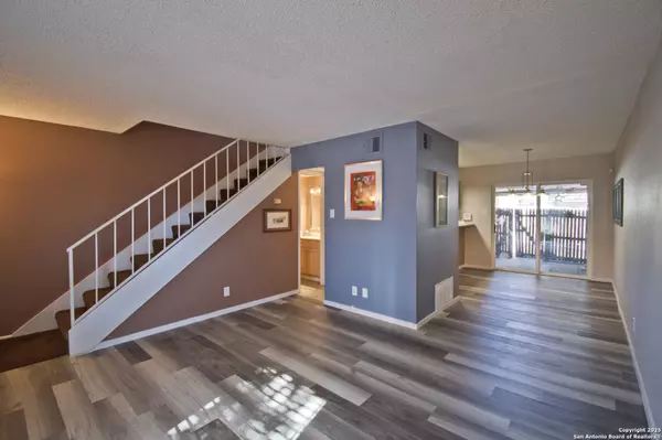 San Antonio, TX 78240,6427 Wurzbach #4 UNIT 4