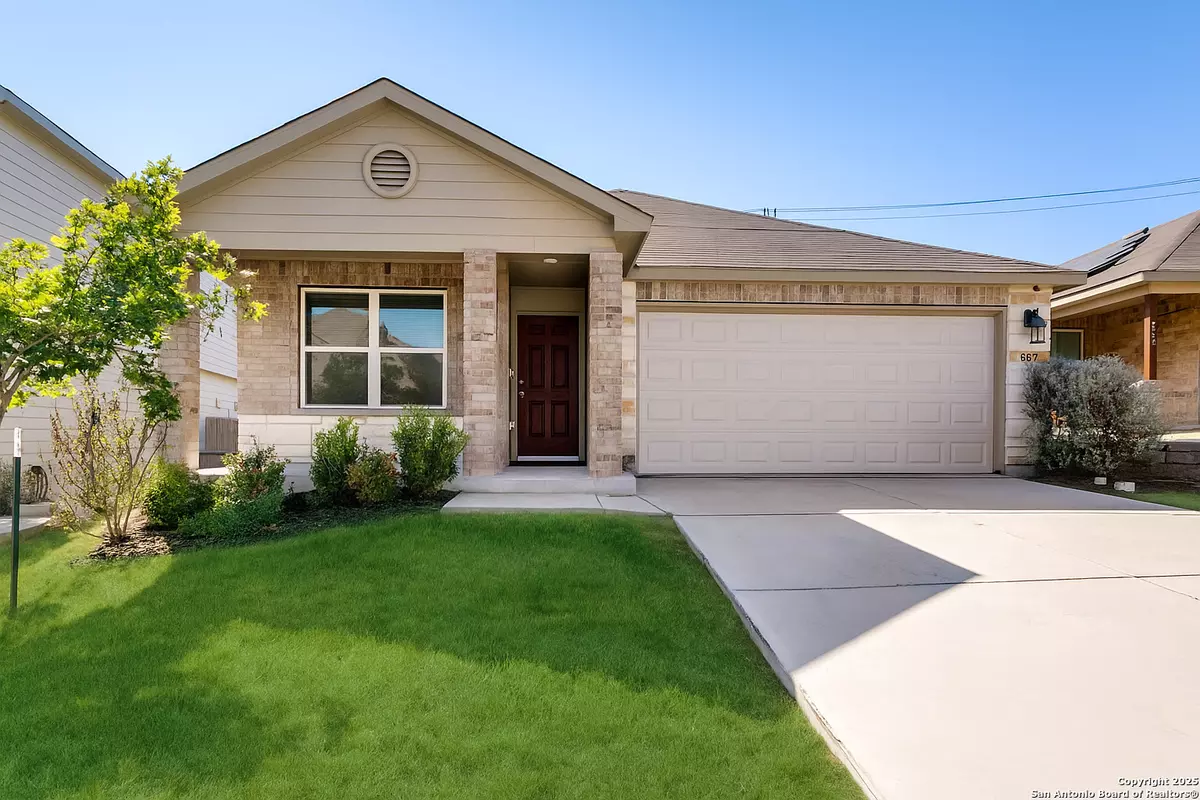 San Antonio, TX 78245,9010 Halbert Falls