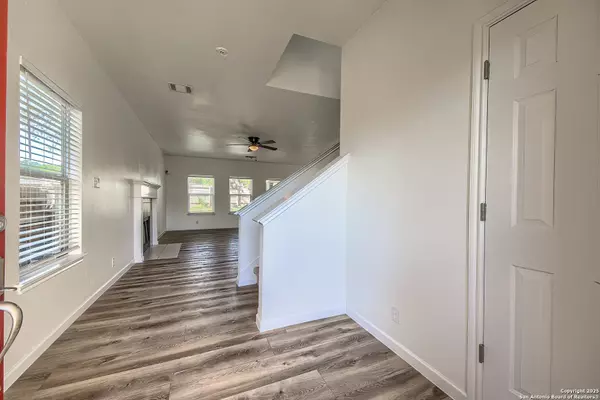 San Antonio, TX 78260,22031 GOLDCREST RUN