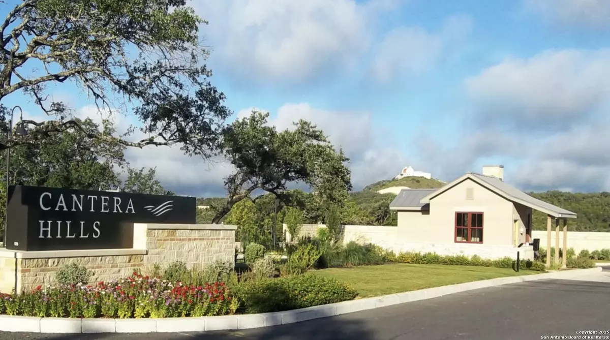 San Antonio, TX 78255,9508 Lenox Hill