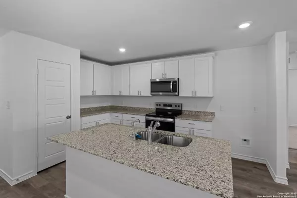 Converse, TX 78109,1331 VALLARTA CENTRO