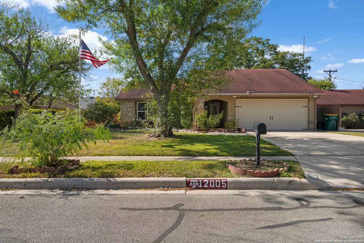 Live Oak, TX 78233,12005 Smoking Oaks