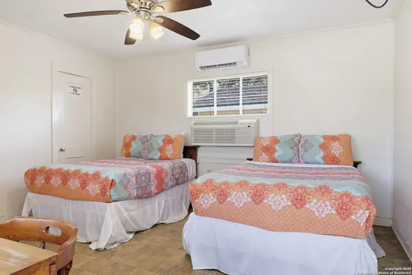 Shiner, TX 77984,1016 Avenue E