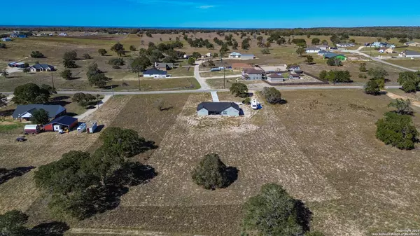 La Vernia, TX 78121,732 lake valley