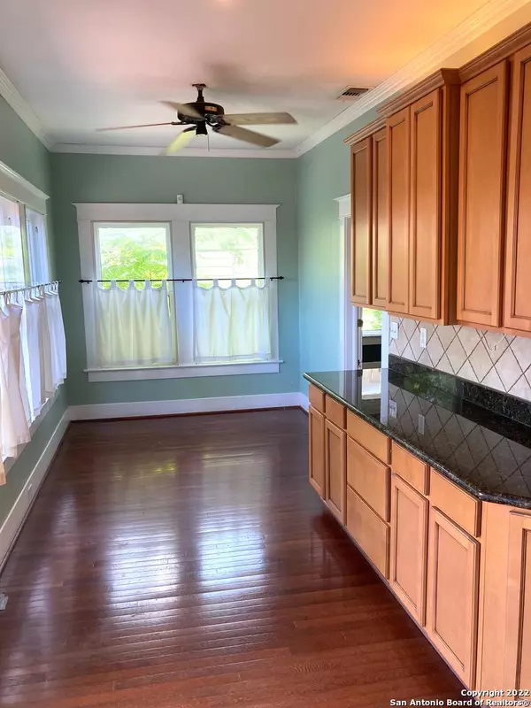 San Antonio, TX 78212-3349,639 W WOODLAWN AVE