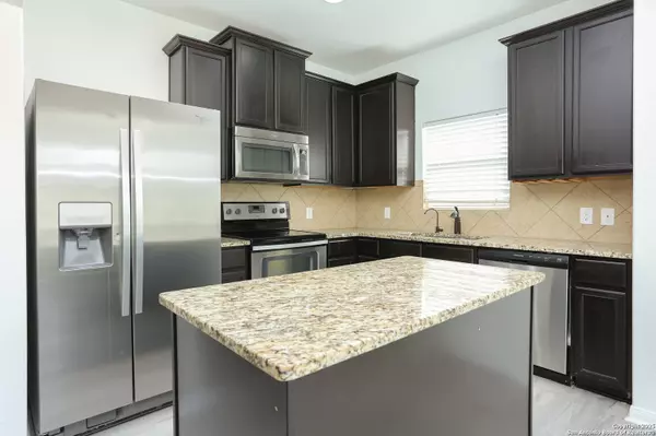 New Braunfels, TX 78132,6281 Begonia