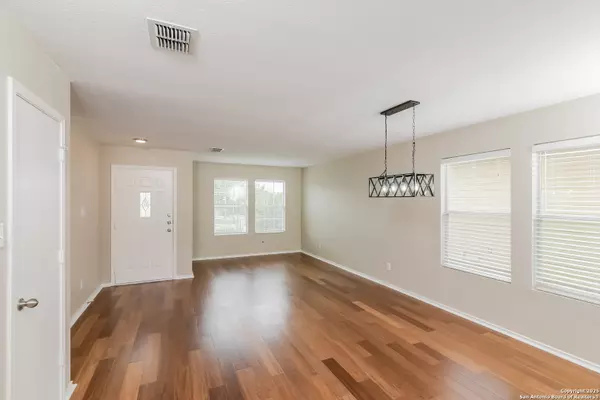 San Antonio, TX 78260,27103 Rustic Horse