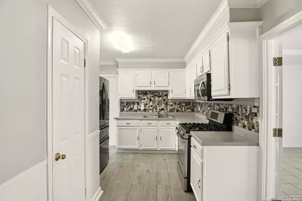 San Antonio, TX 78220,5011 Seabreeze