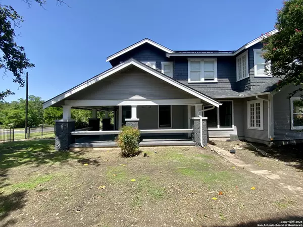 San Antonio, TX 78210,1439 E Highland Blvd UNIT UPSTAIRS