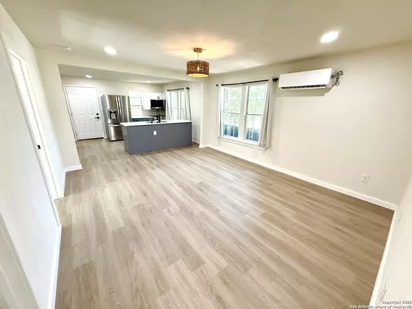 San Antonio, TX 78209,326 Victor