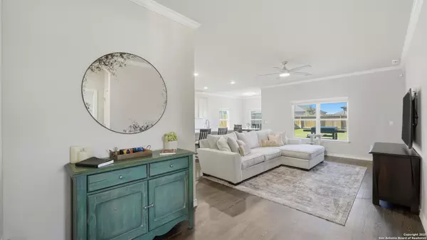 New Braunfels, TX 78130,266 Rolling