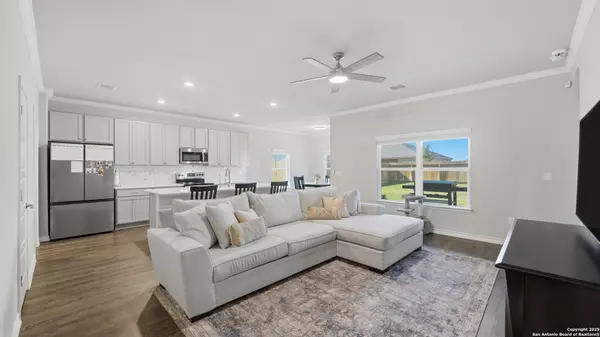 New Braunfels, TX 78130,266 Rolling