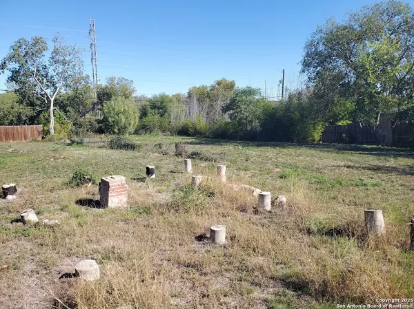 San Antonio, TX 78202,1807 & 1811 Burleson