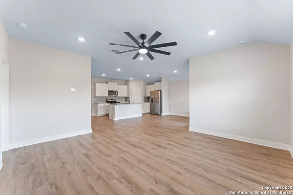 Seguin, TX 78155,1428 Redwood Crk