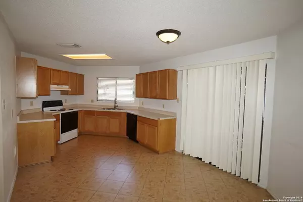 San Antonio, TX 78240-5446,8906 BREEZEFIELD