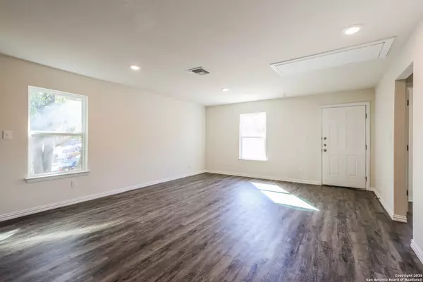 Seguin, TX 78155,528 new braunfels