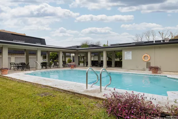 San Antonio, TX 78209,7834 Broadway UNIT 107