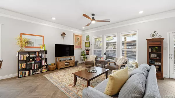 New Braunfels, TX 78130,743 Cirrus