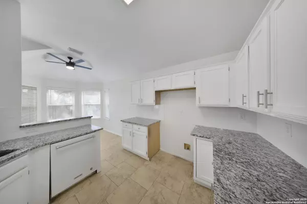 San Antonio, TX 78240,9523 Black Thorn