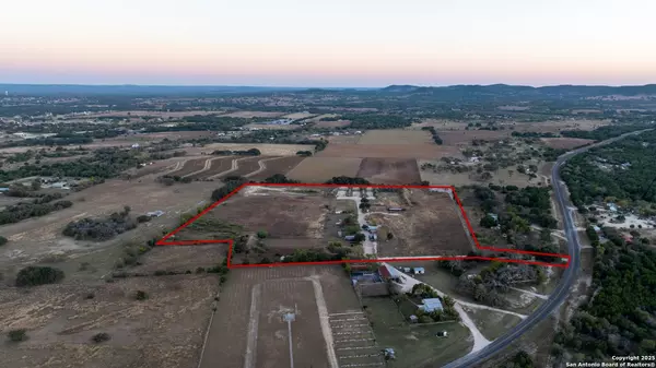 21.4 +/- AC FM 1077, Bandera, TX 78003