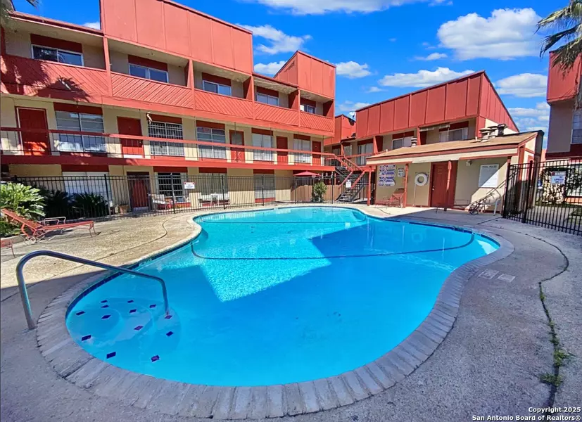 3243 NACOGDOCHES RD UNIT 404, San Antonio, TX 78217-3338