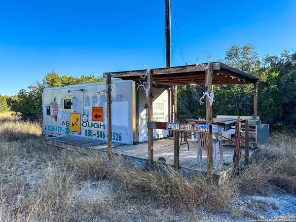 Rocksprings, TX 78880,000 SD 31838