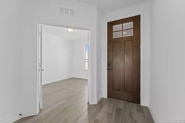 Seguin, TX 78155,4014 Paddock Trl