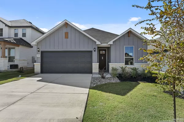 4014 Paddock Trl, Seguin, TX 78155